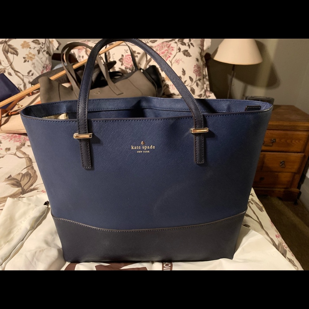 Kate Spade computer or tote bag.